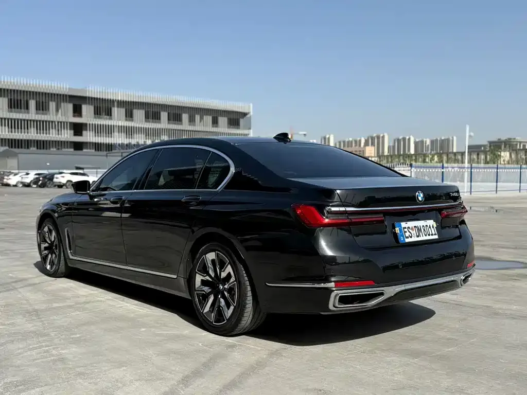 BMW 7 Series 2022 из CN, фото 8