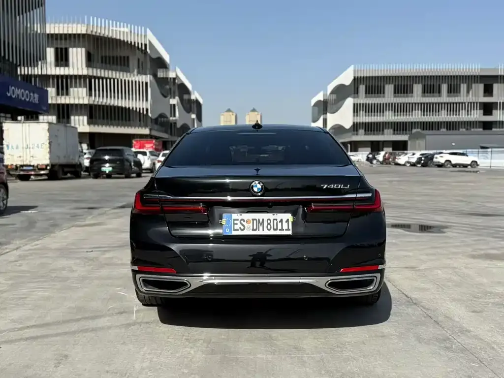 BMW 7 Series 2022 из CN, фото 3