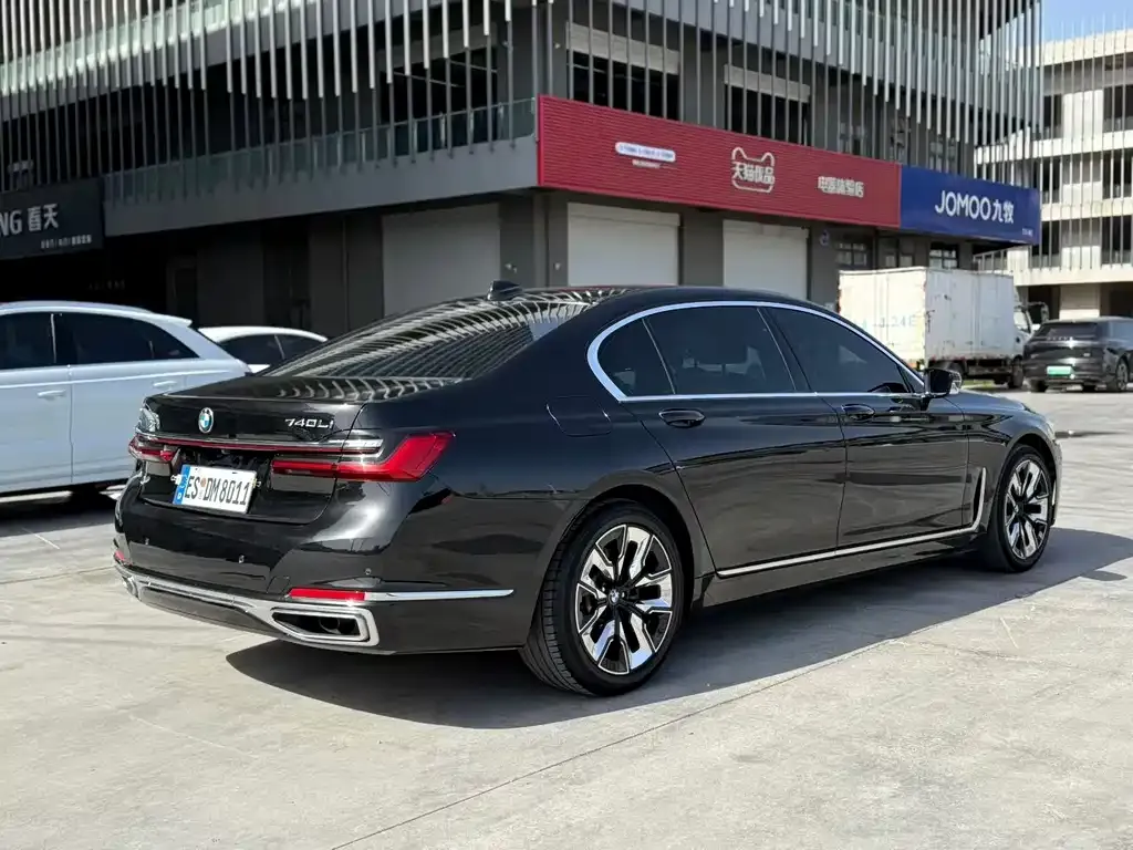 BMW 7 Series 2022 из CN, фото 9