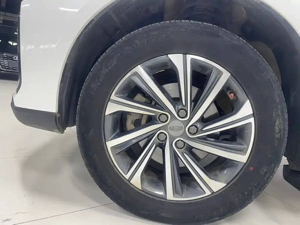 Geely Vision X6 — фото 10