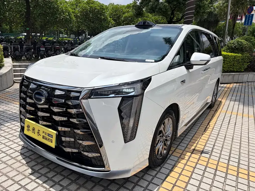 GAC Motor Trumpchi M8 — фото 1
