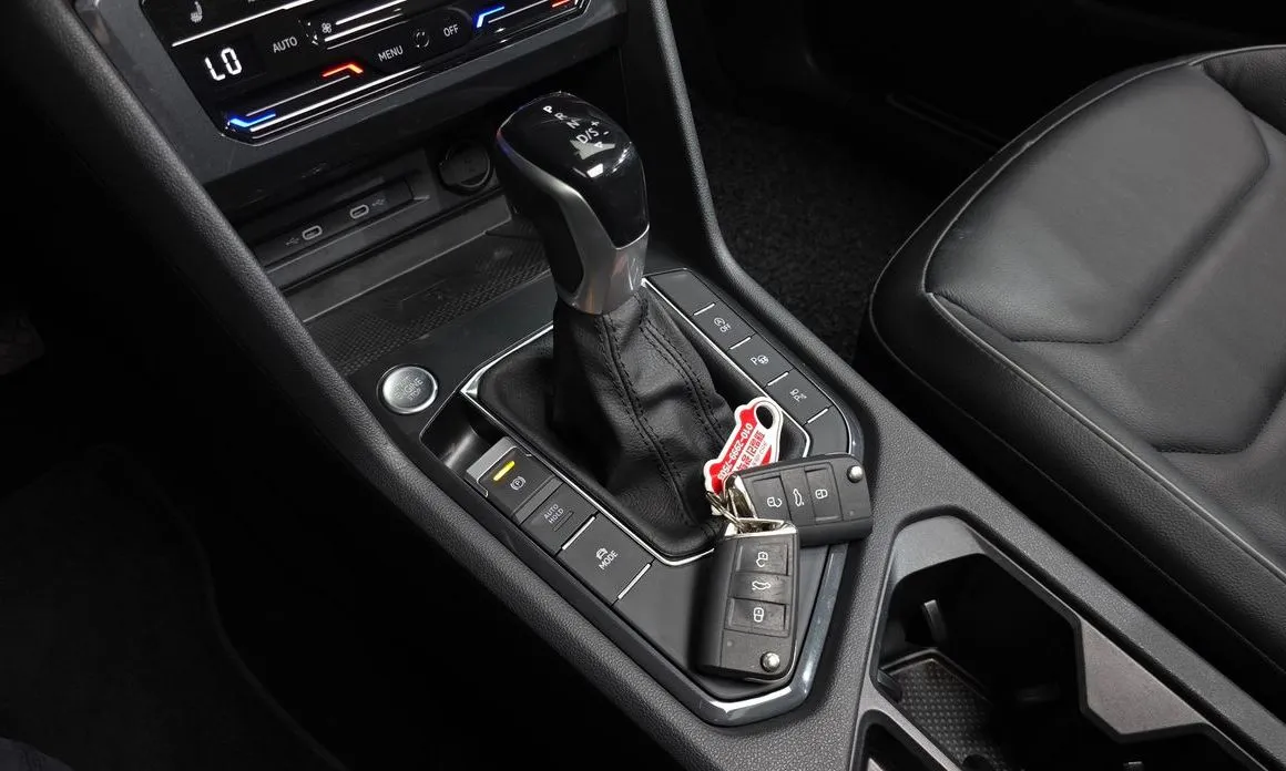 Volkswagen Tiguan 2022 из KR, фото 8