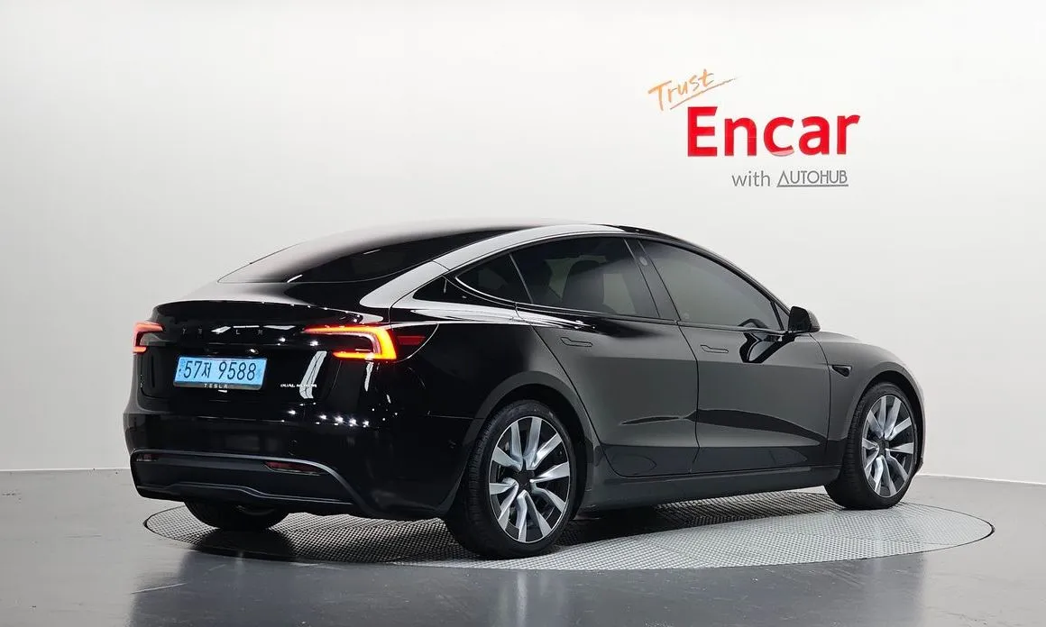 Tesla Model 3 — фото 6