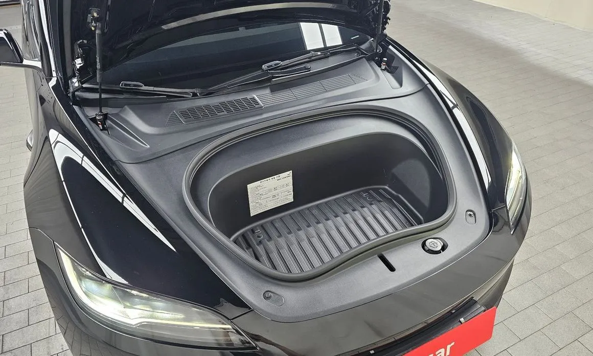 Tesla Model 3 — фото 10