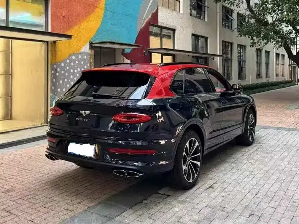 Bentley Bentayga — фото 4