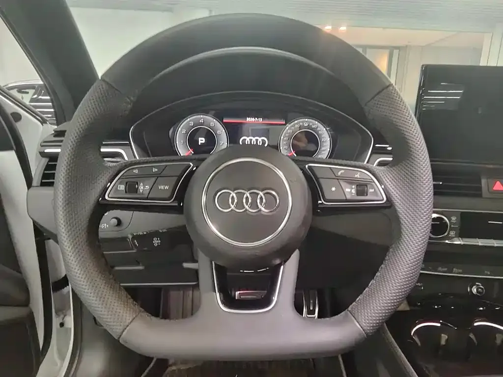 Audi A4L 2025 из CN, фото 8