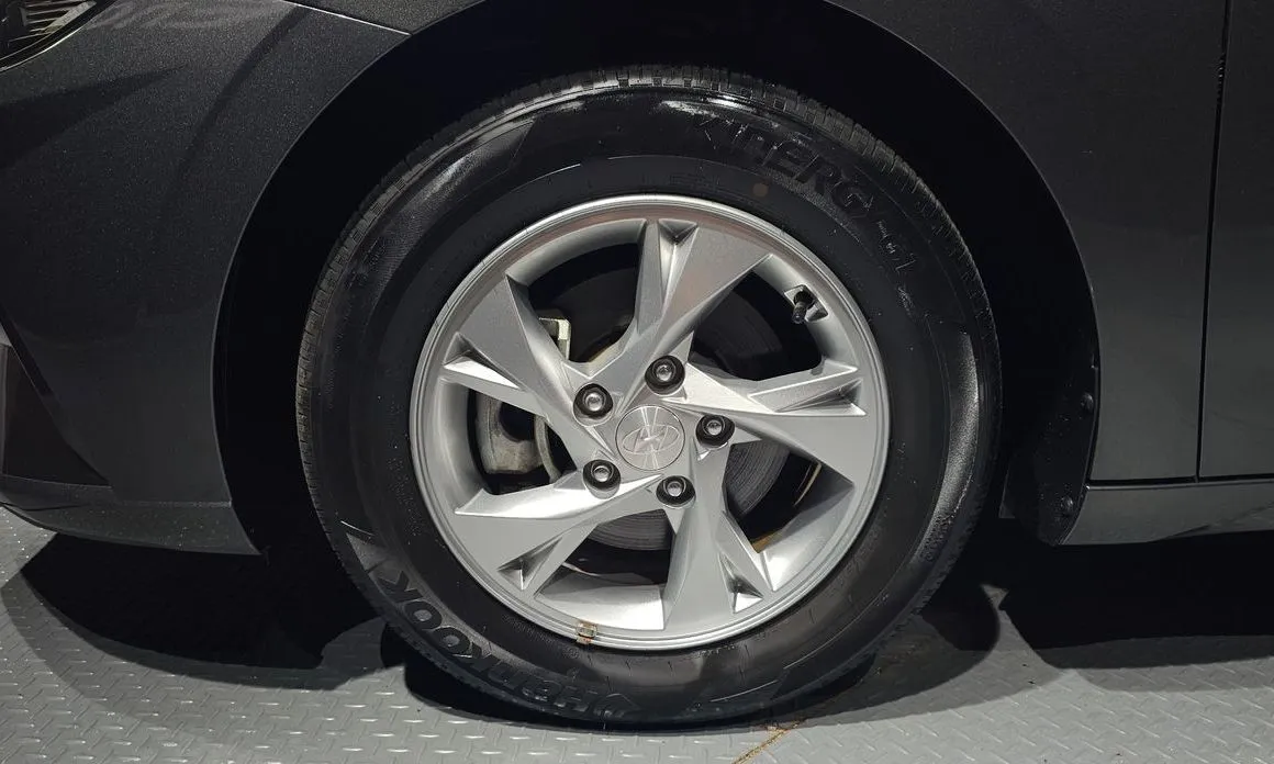 Hyundai AVANTE — фото 8