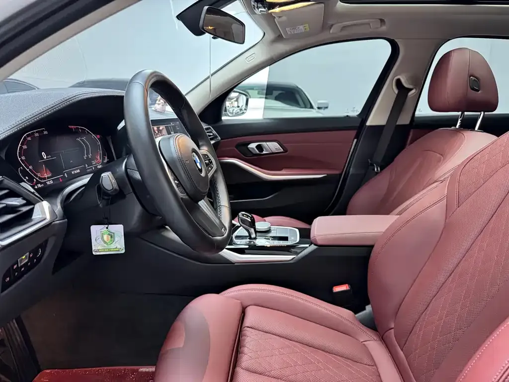 BMW 3 Series 2022 из CN, фото 3