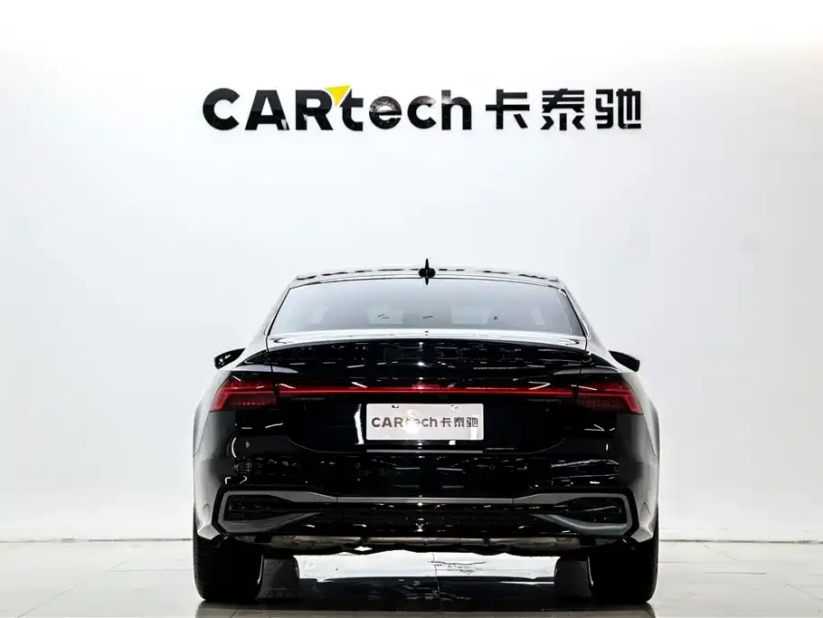 Audi A7L — фото 7