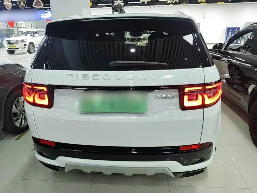 Land Rover Discovery Sport Hybrid — фото 2