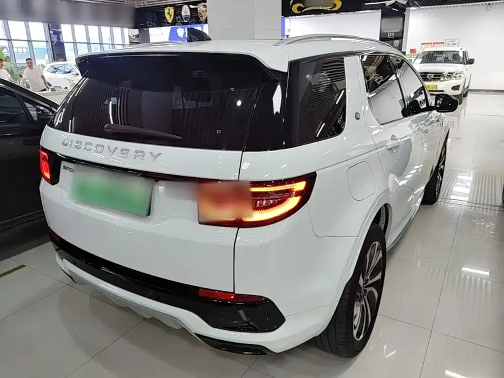Land Rover Discovery Sport Hybrid — фото 9