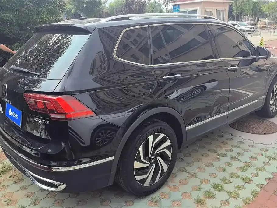 Volkswagen Tiguan L — фото 6
