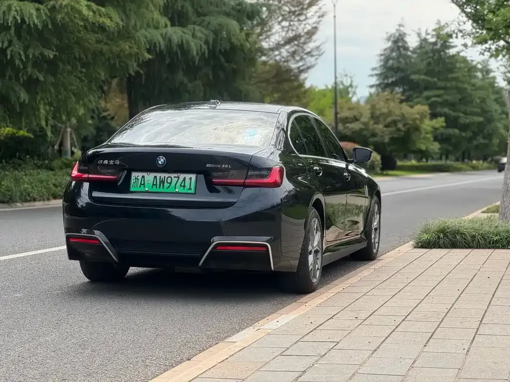 BMW i3 — фото 7