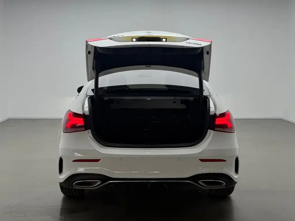 Mercedes-Benz A-Class — фото 9