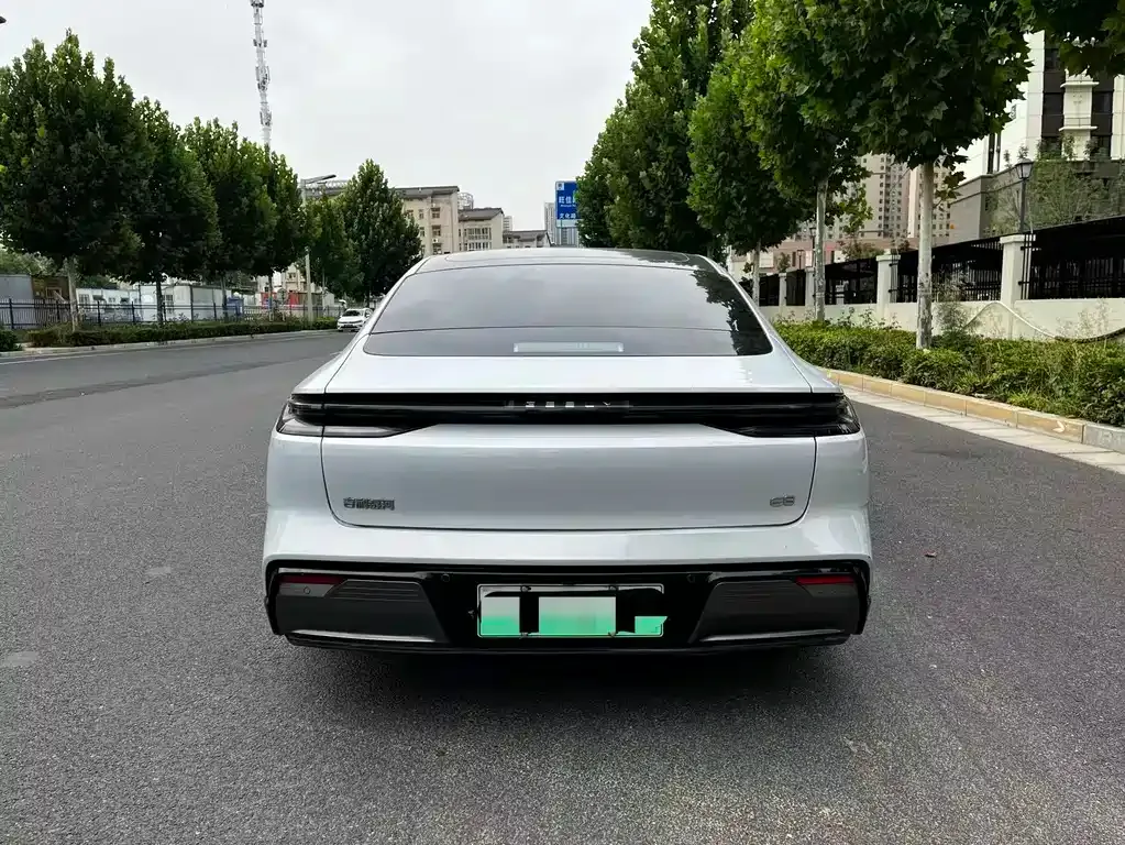 Geely Galaxy E8 — фото 6