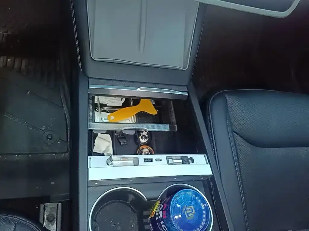 Tesla Model 3 — фото 10