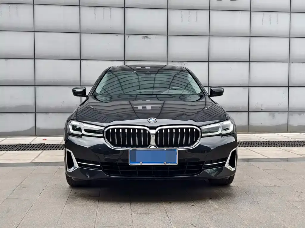 BMW 5 Series — фото 2