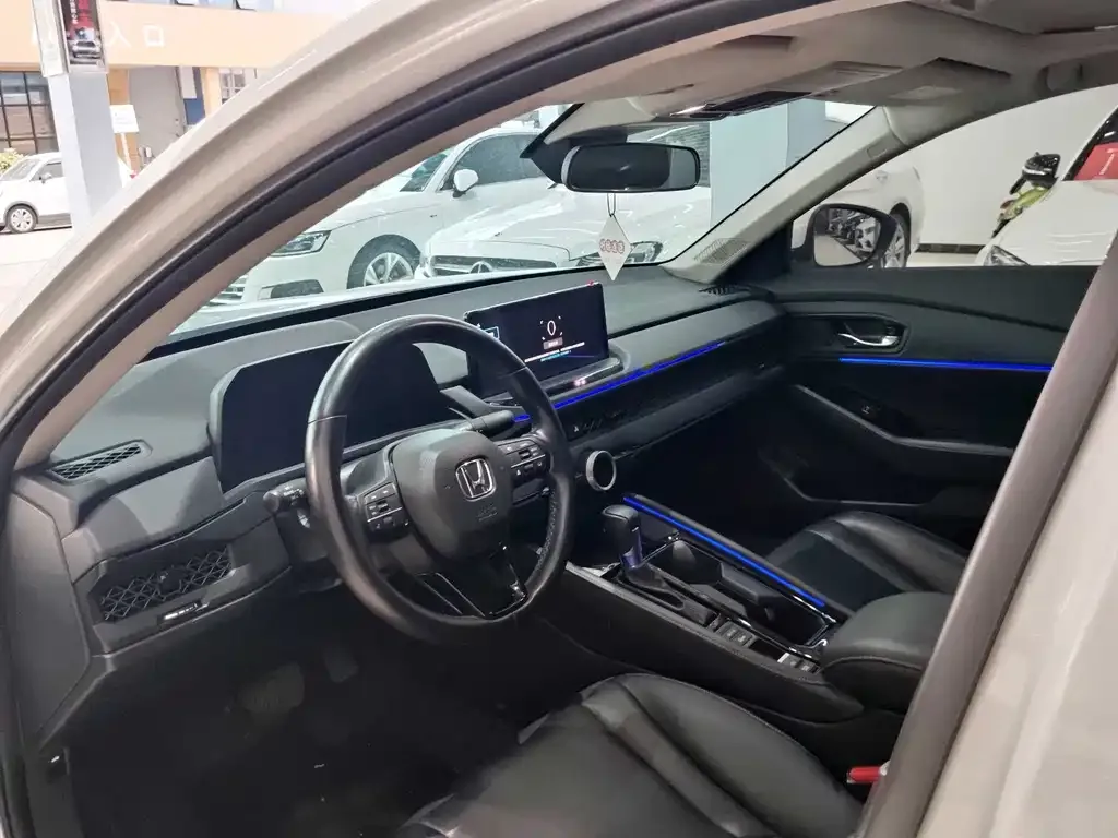 Honda Accord — фото 3