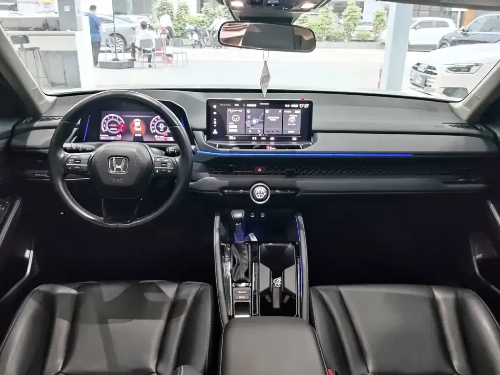 Honda Accord — фото 9