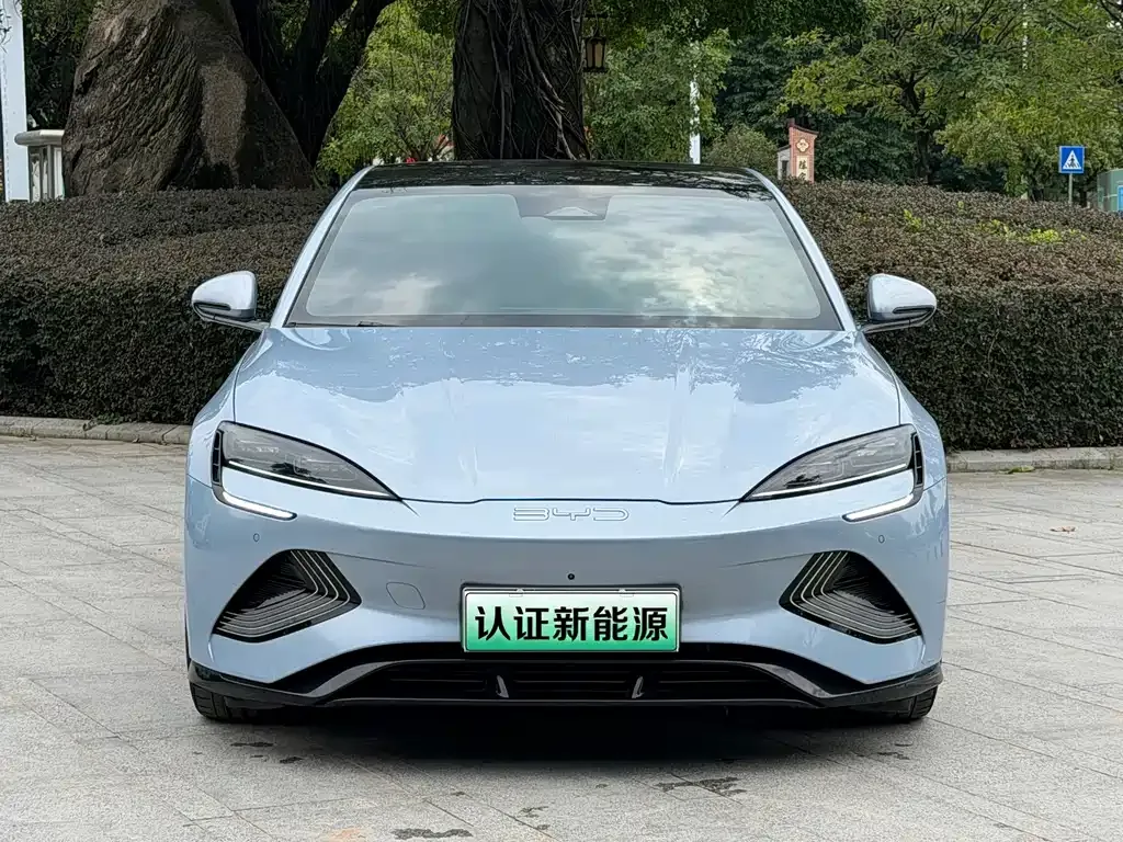 BYD Seal — фото 6