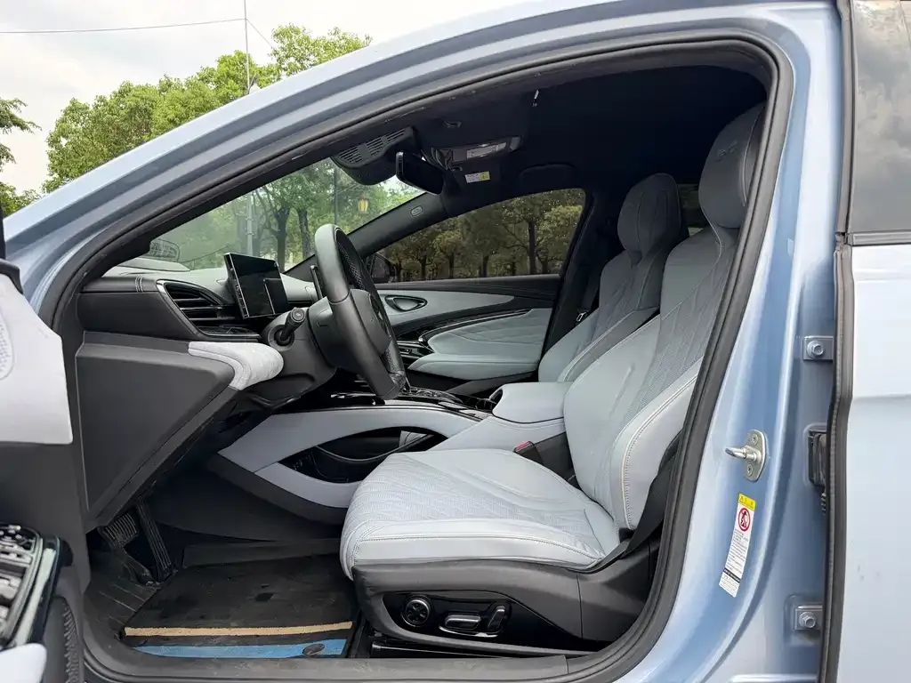 BYD Seal — фото 9