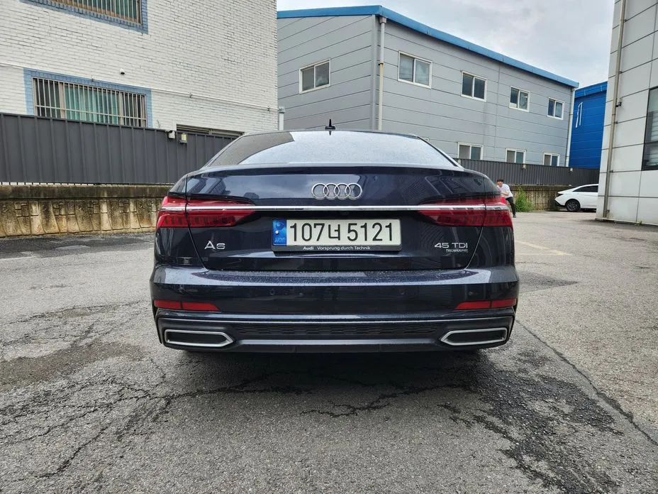 Audi A6 — фото 9