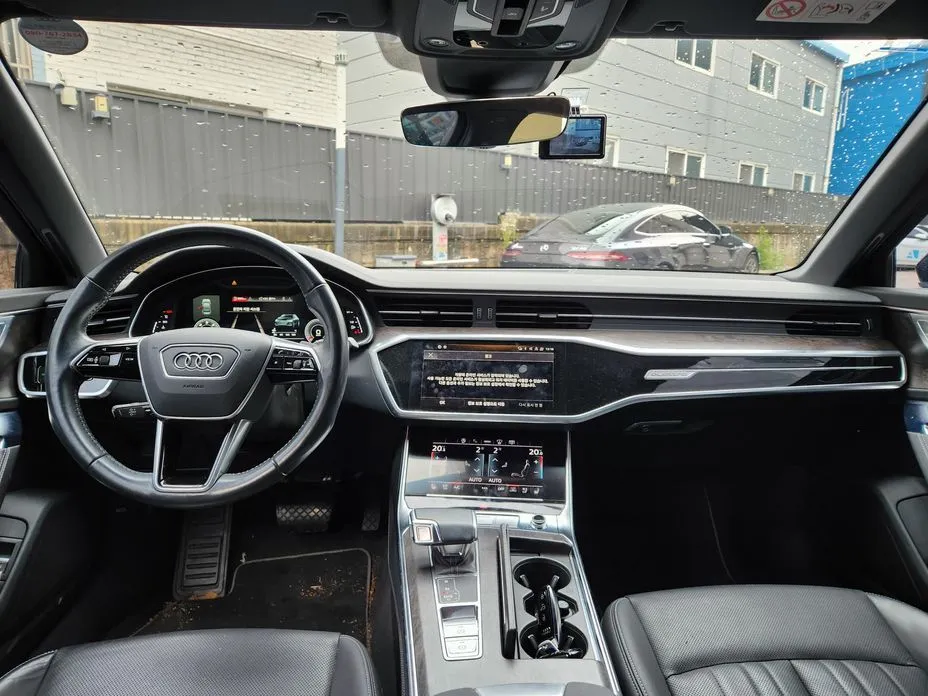 Audi A6 — фото 8