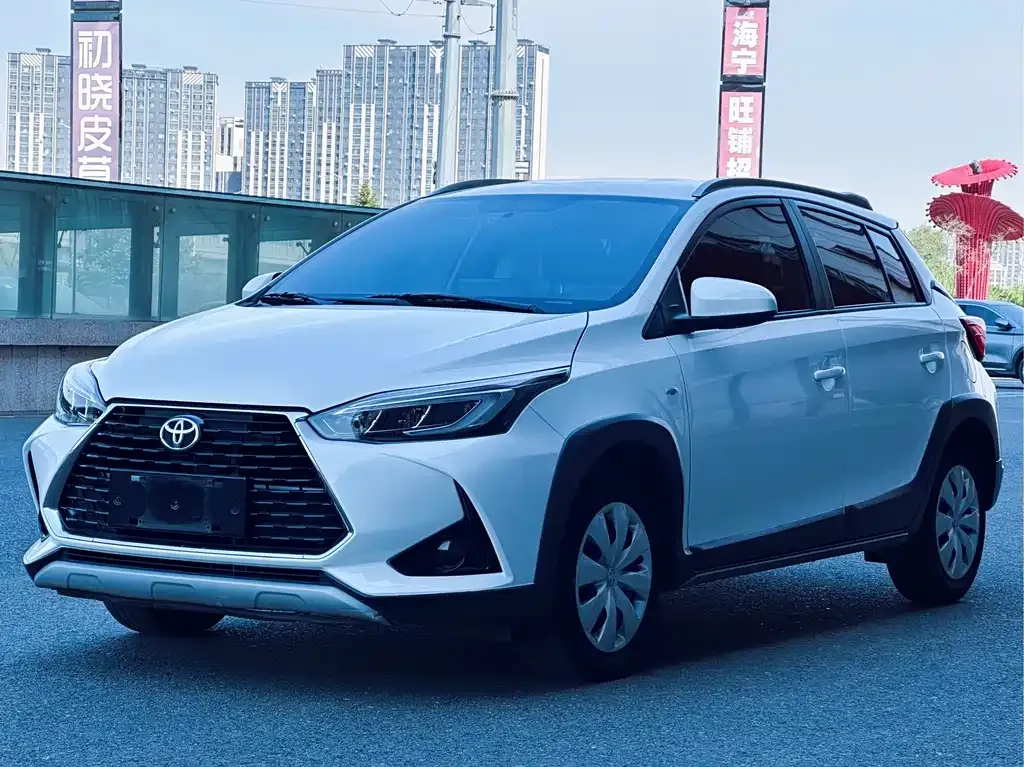 Toyota Yaris L