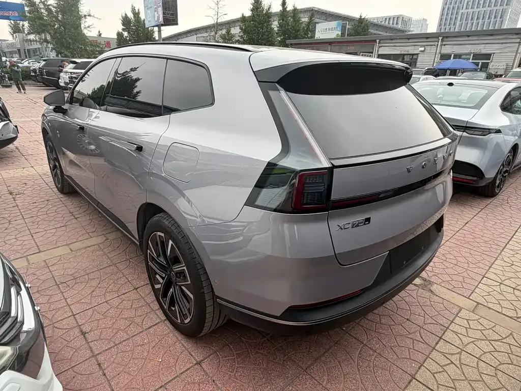 Volvo XC70 Plug-in Hybrid 2025 из CN, фото 7