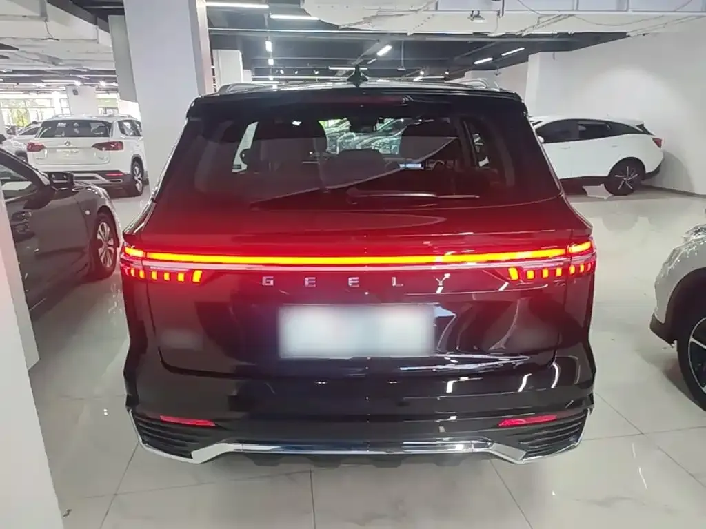 Geely Xingyue L — фото 6