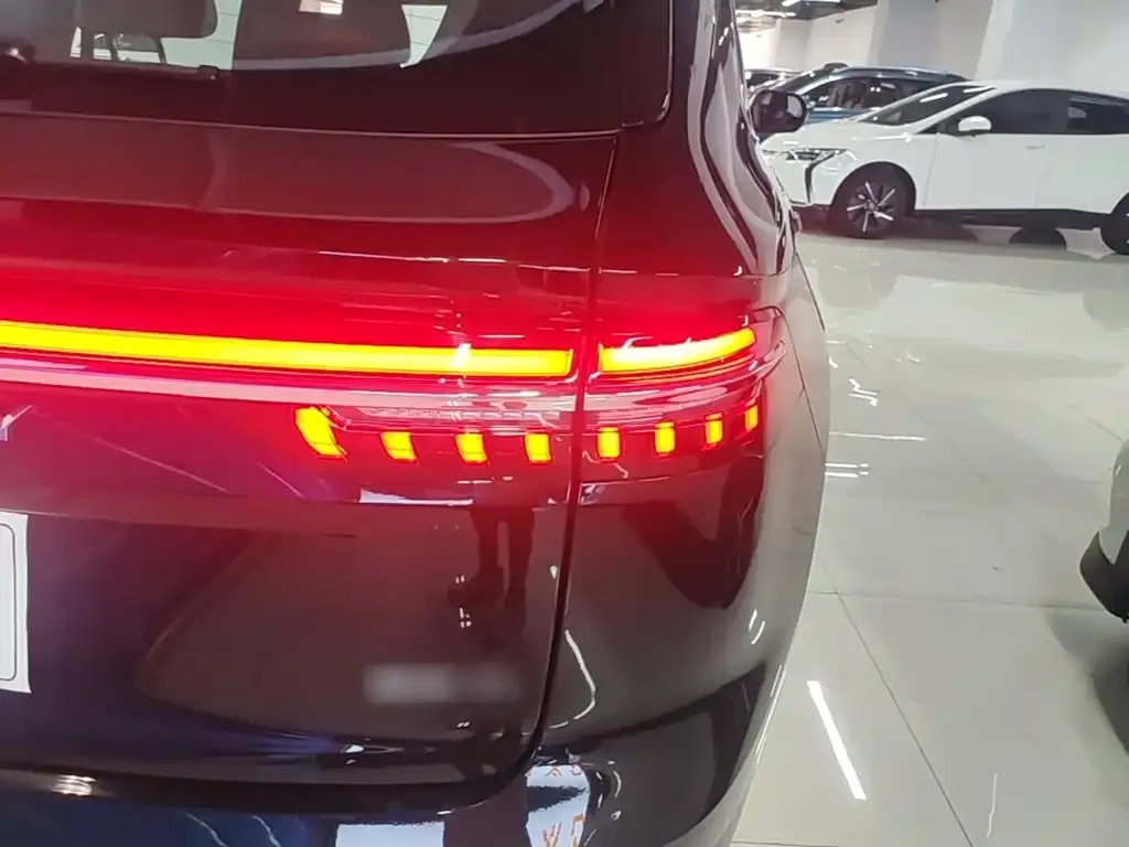 Geely Xingyue L — фото 3