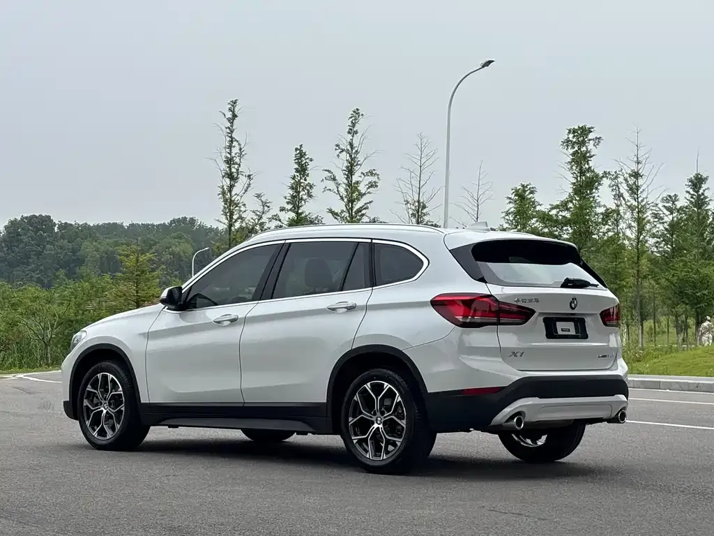 BMW X1 — фото 3