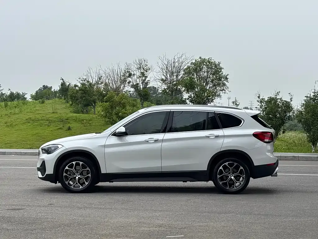 BMW X1 — фото 5