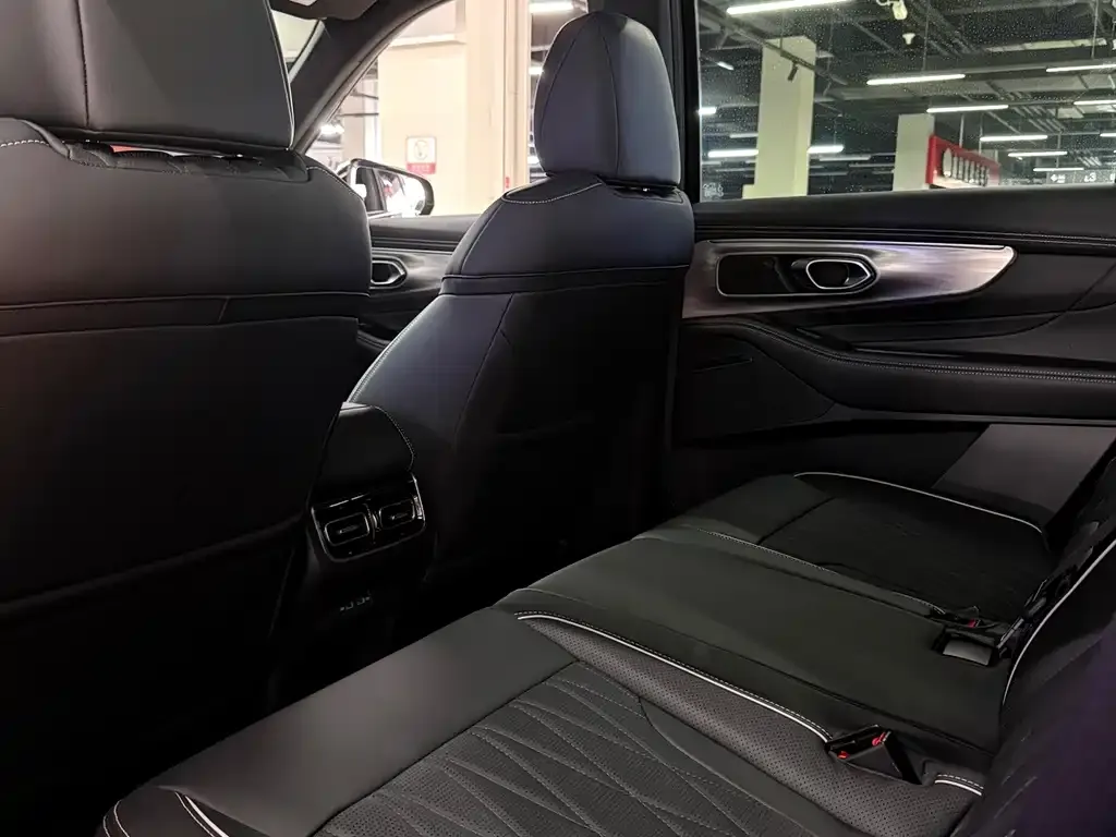 GAC Motor Trumpchi GS8 — фото 10