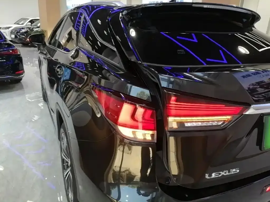 Lexus RX — фото 10