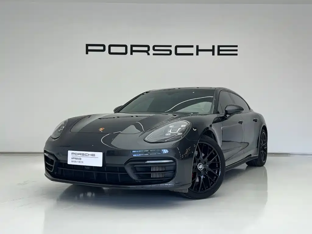 Porsche Panamera — фото 1