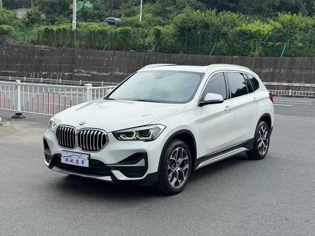 BMW X1 — фото 1