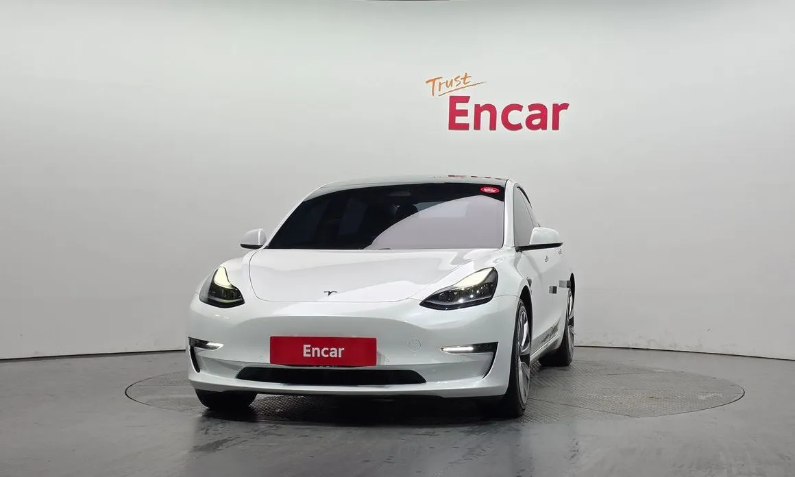 Tesla Model 3 — фото 2