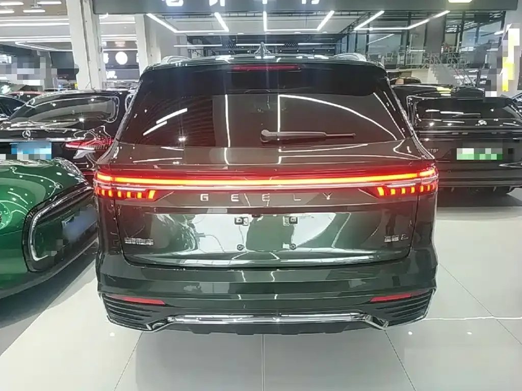 Geely Xingyue L — фото 9