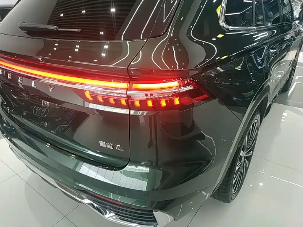 Geely Xingyue L — фото 4