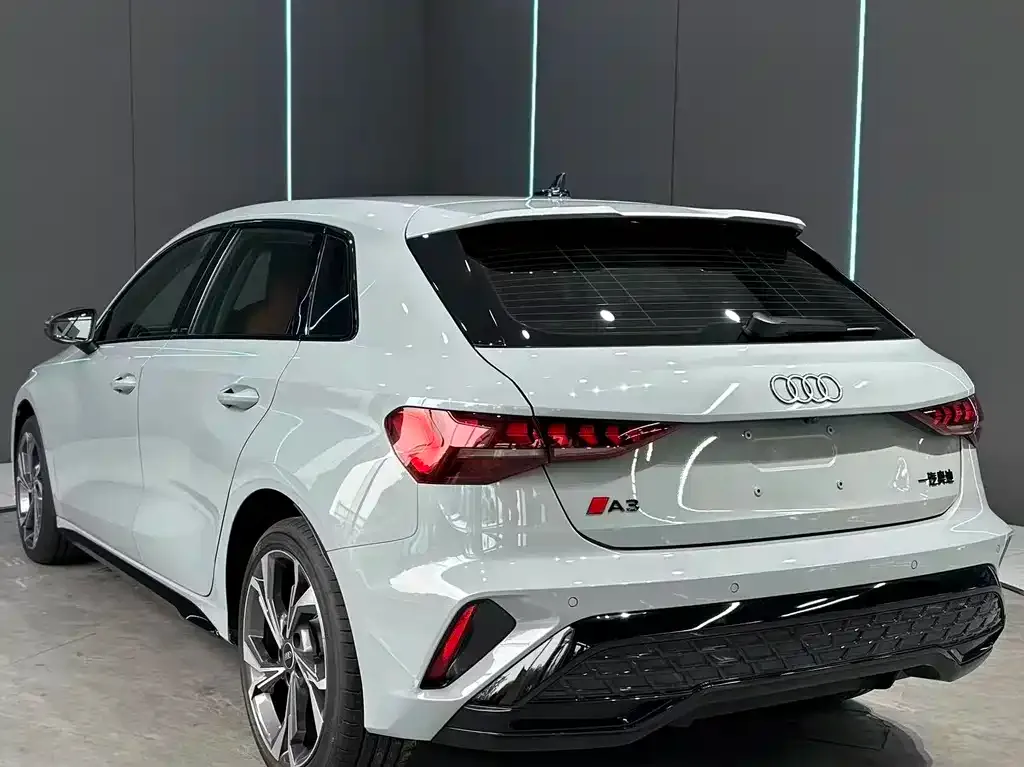 Audi A3 — фото 7