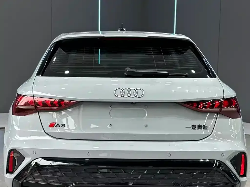 Audi A3 — фото 2
