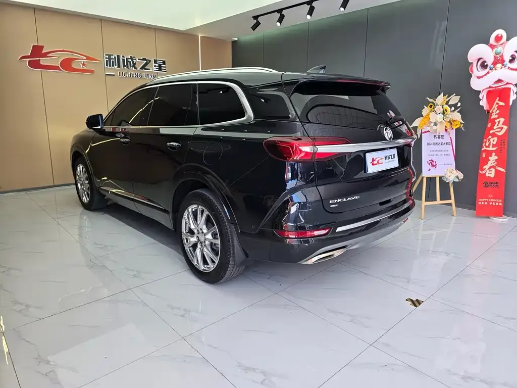 Buick Enclave — фото 10