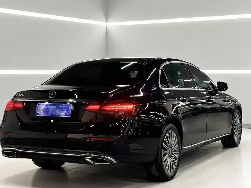 Mercedes-Benz E-Class — фото 5