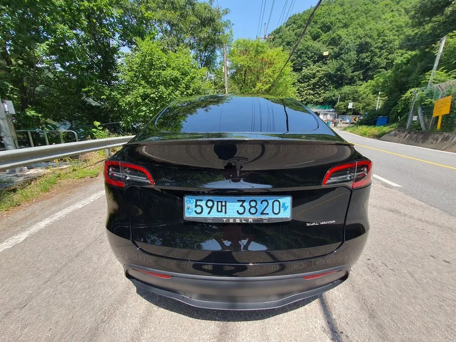 Tesla Model Y — фото 8