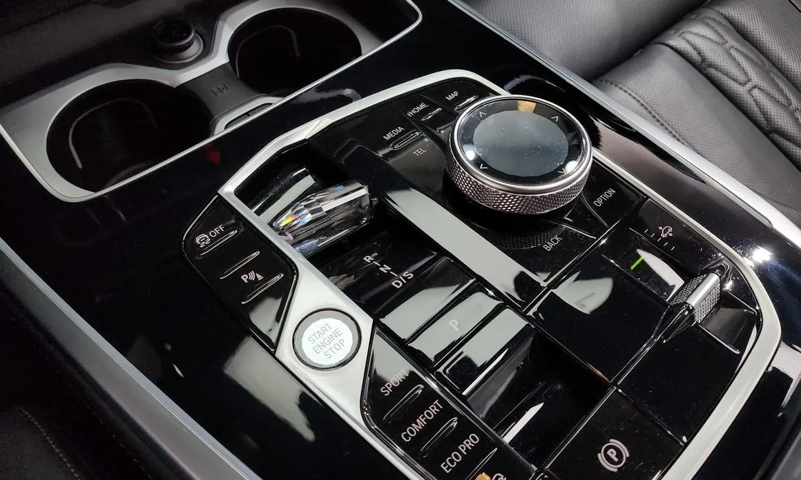 BMW X7 2024 из KR, фото 7