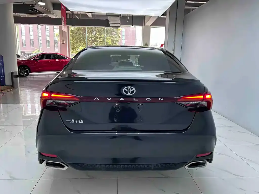 Toyota Avalon — фото 5