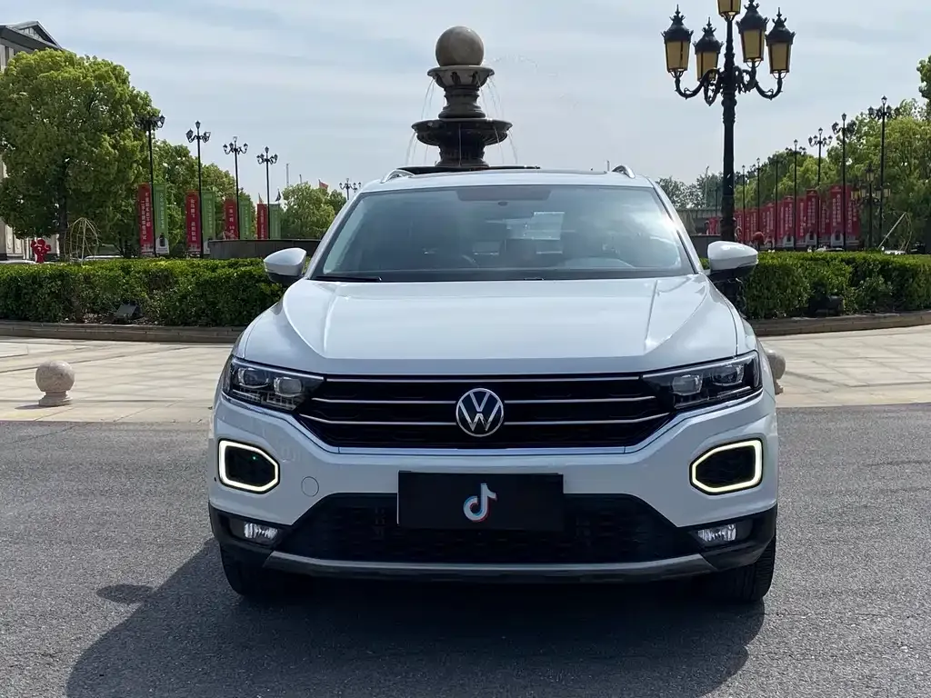 Volkswagen T-Roc — фото 5