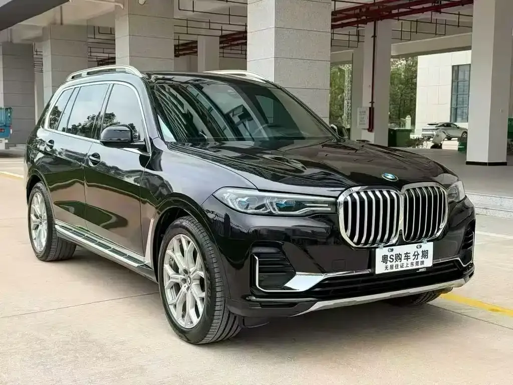 BMW X7 — фото 1