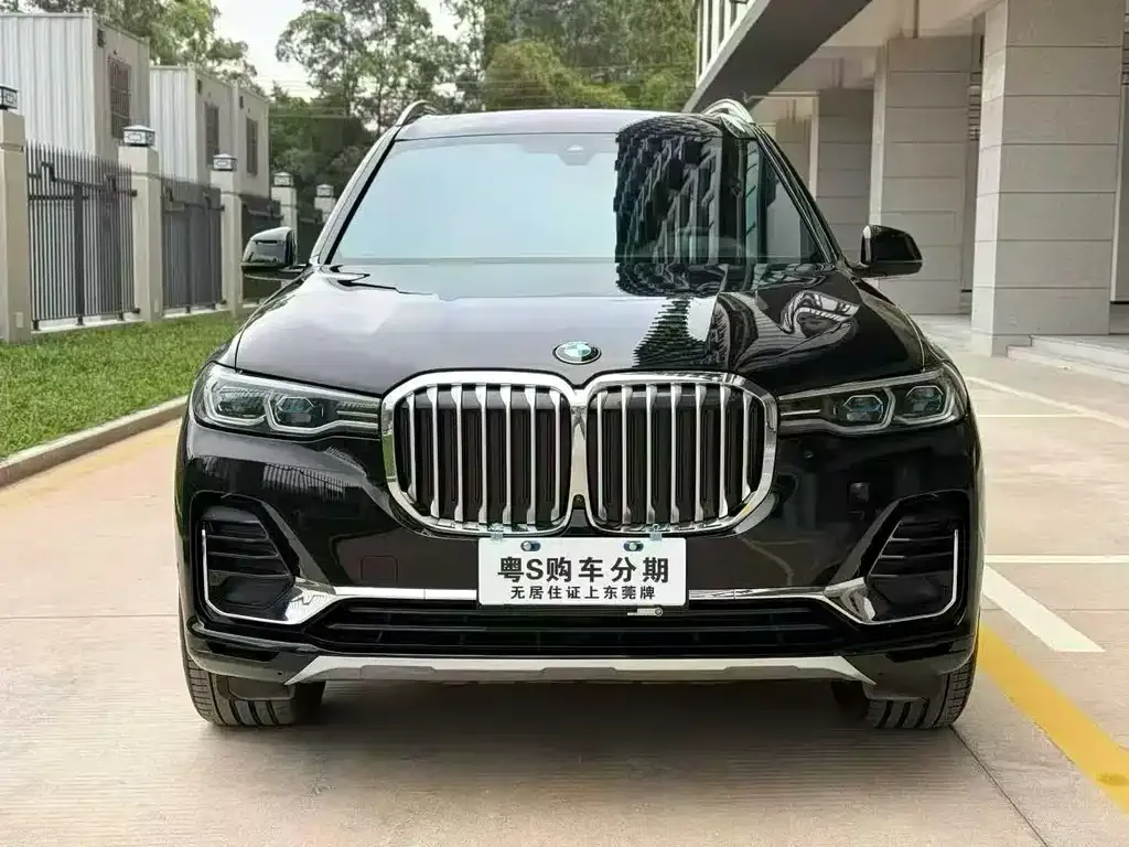 BMW X7 — фото 9